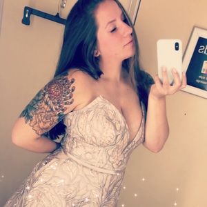 Meet your Posher, Jennifer